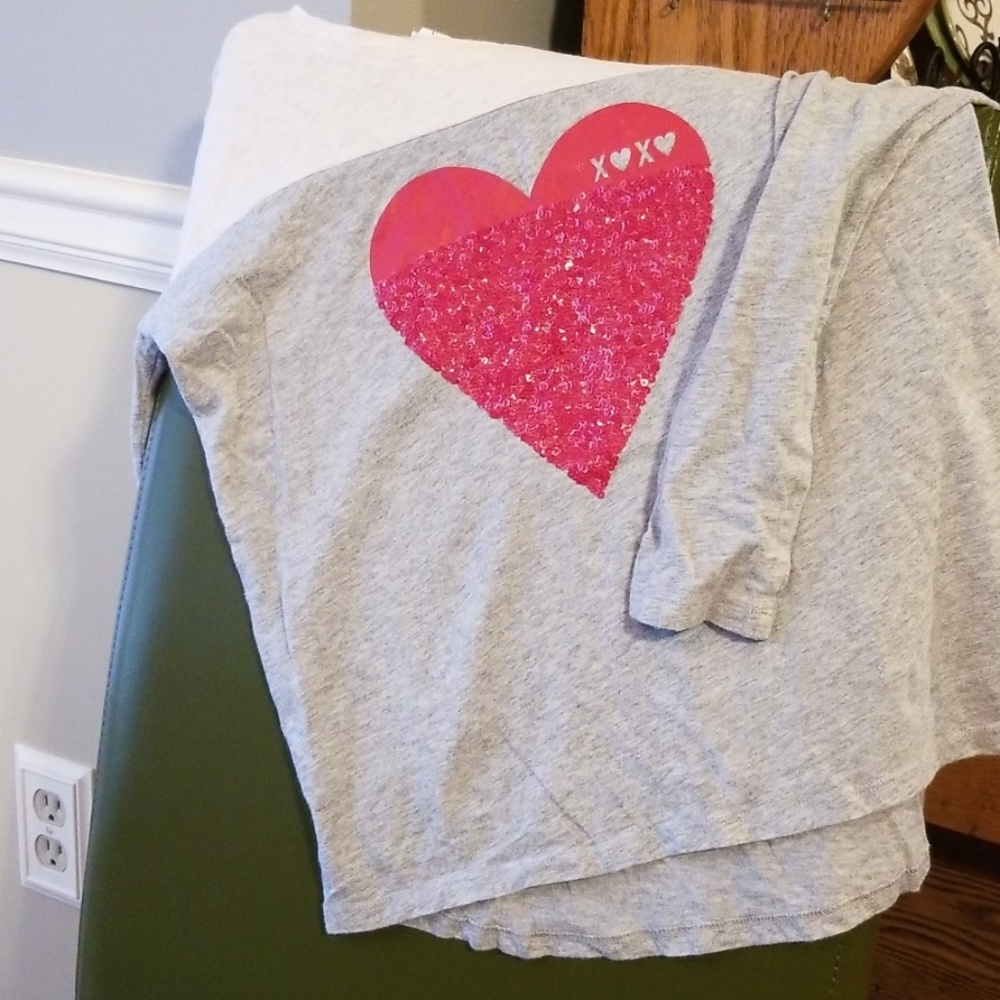 Girls long sleeve be heart shirt